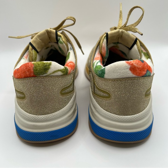Gucci Ultraspace Sneakers - Picture 5 of 10